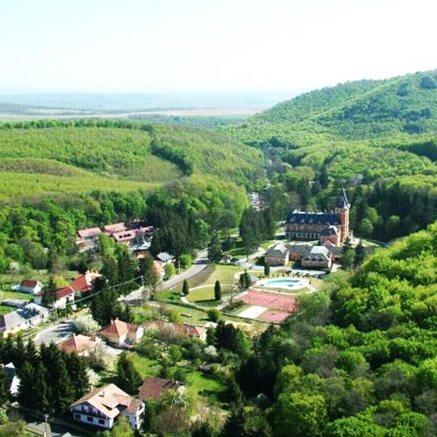 Matra Wellness Vendeghaz Hotel Paradsasvar Exterior photo